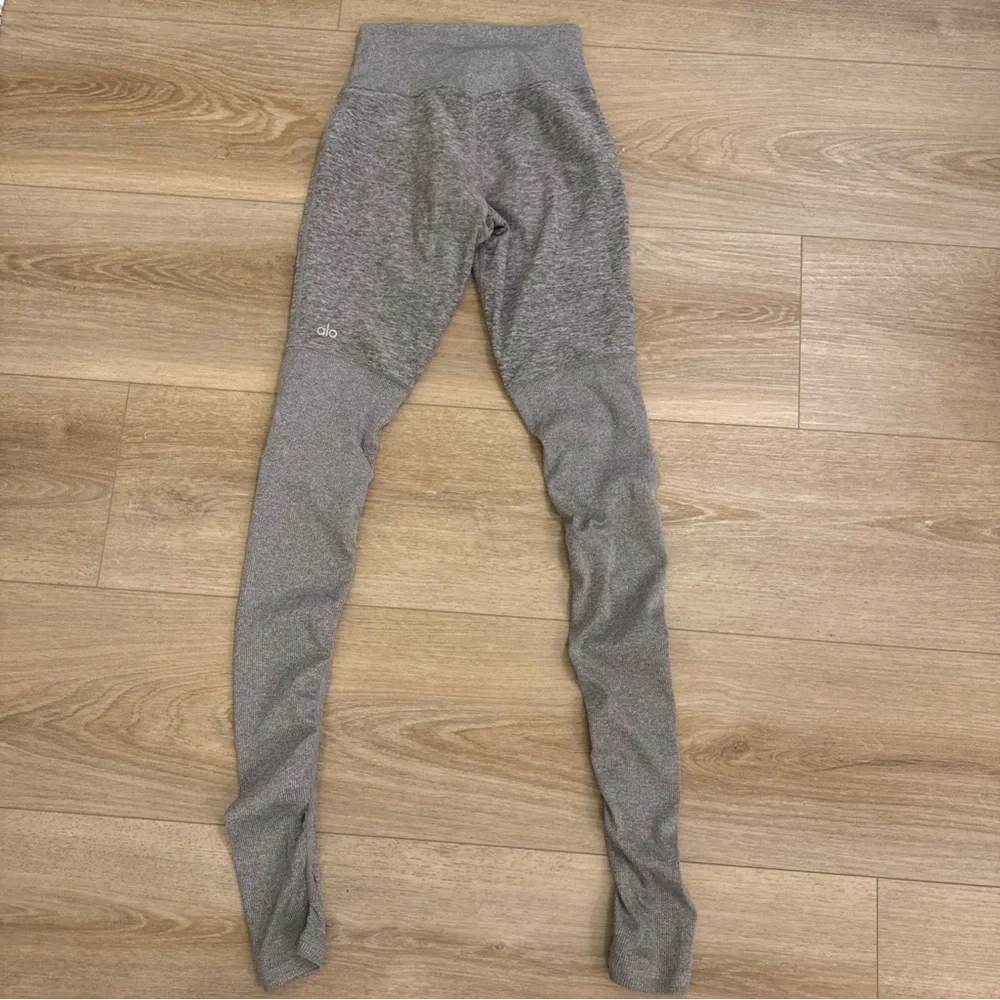 ALO Yoga Heather Light Brown Goddess Ribbed Leggings Ruched Hi-Rise - Size XS